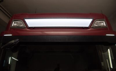 Neon Skyled PRO Leuchtschild für SCANIA S & R Highline (23x138cm)