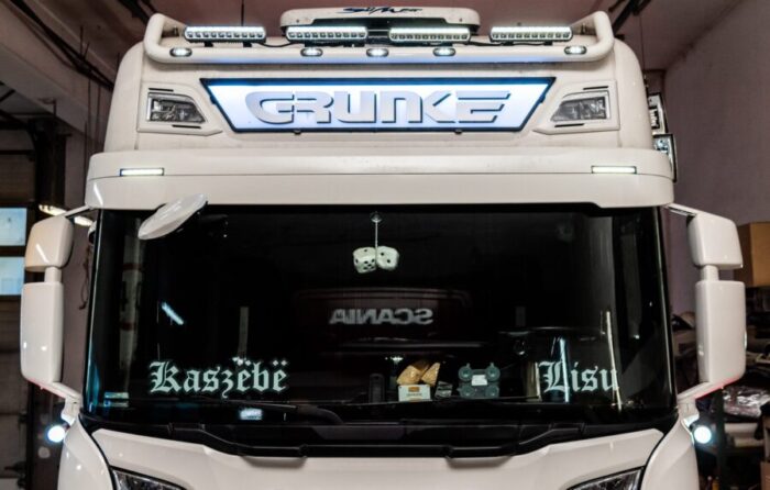 Neon Skyled PRO Leuchtschild für SCANIA S & R Highline (23x138cm) – Bild 3