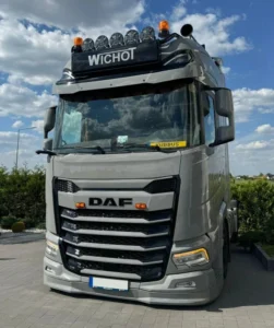 Spoilerlippe aus GFK passend für DAF XG / XG+