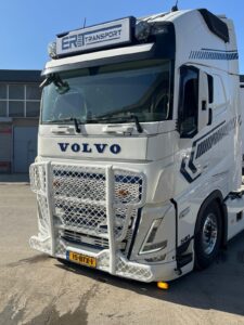 aus Alu Bullfänger / Bullbar passend für Volvo FH4-FH5 - Ohne Lackierung