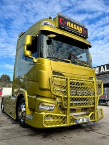 aus Alu Bullfänger / Bullbar passend für DAF XG/XG+ - ohne Lackierung