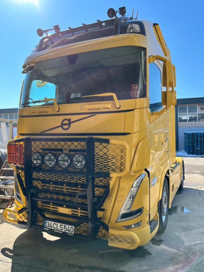 aus Alu Bullfänger / Bullbar passend für Volvo FH4-FH5 - Ohne Lackierung – Bild 4